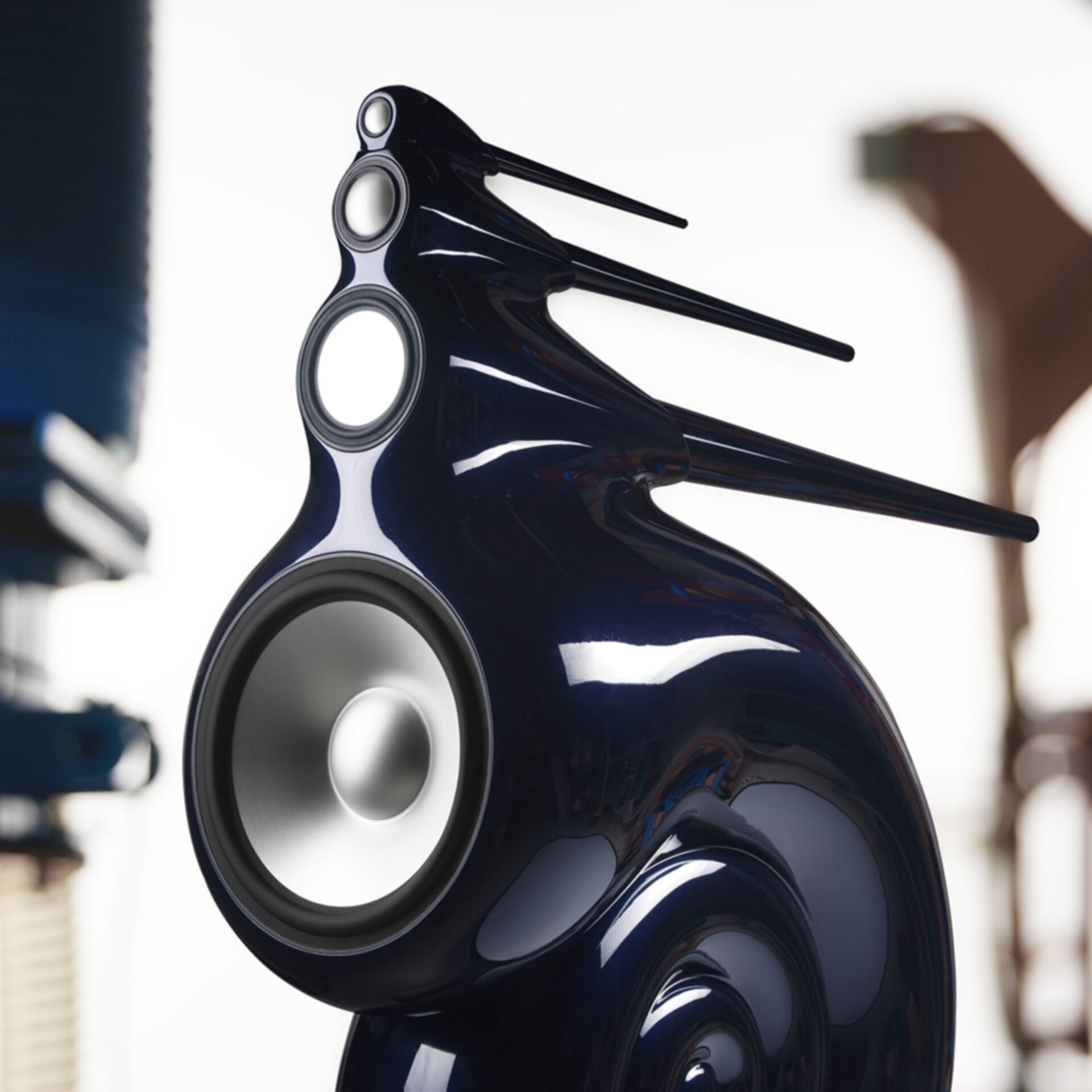 BOWERS & WILKINS NAUTILUS Phase