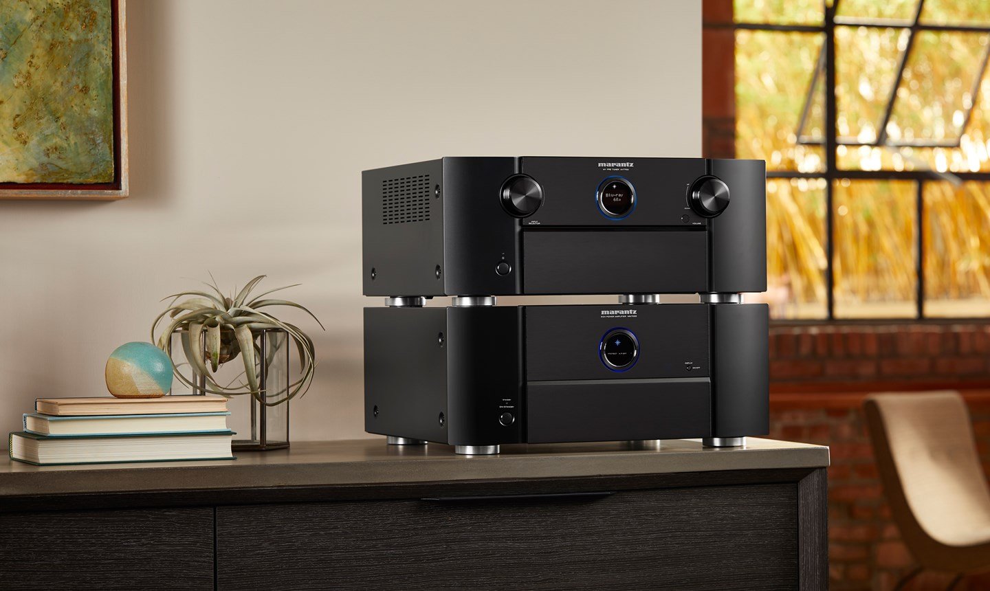 Marantz_AV7705_MM8077_Lifestyle_Black_product_gallery_1_16122020