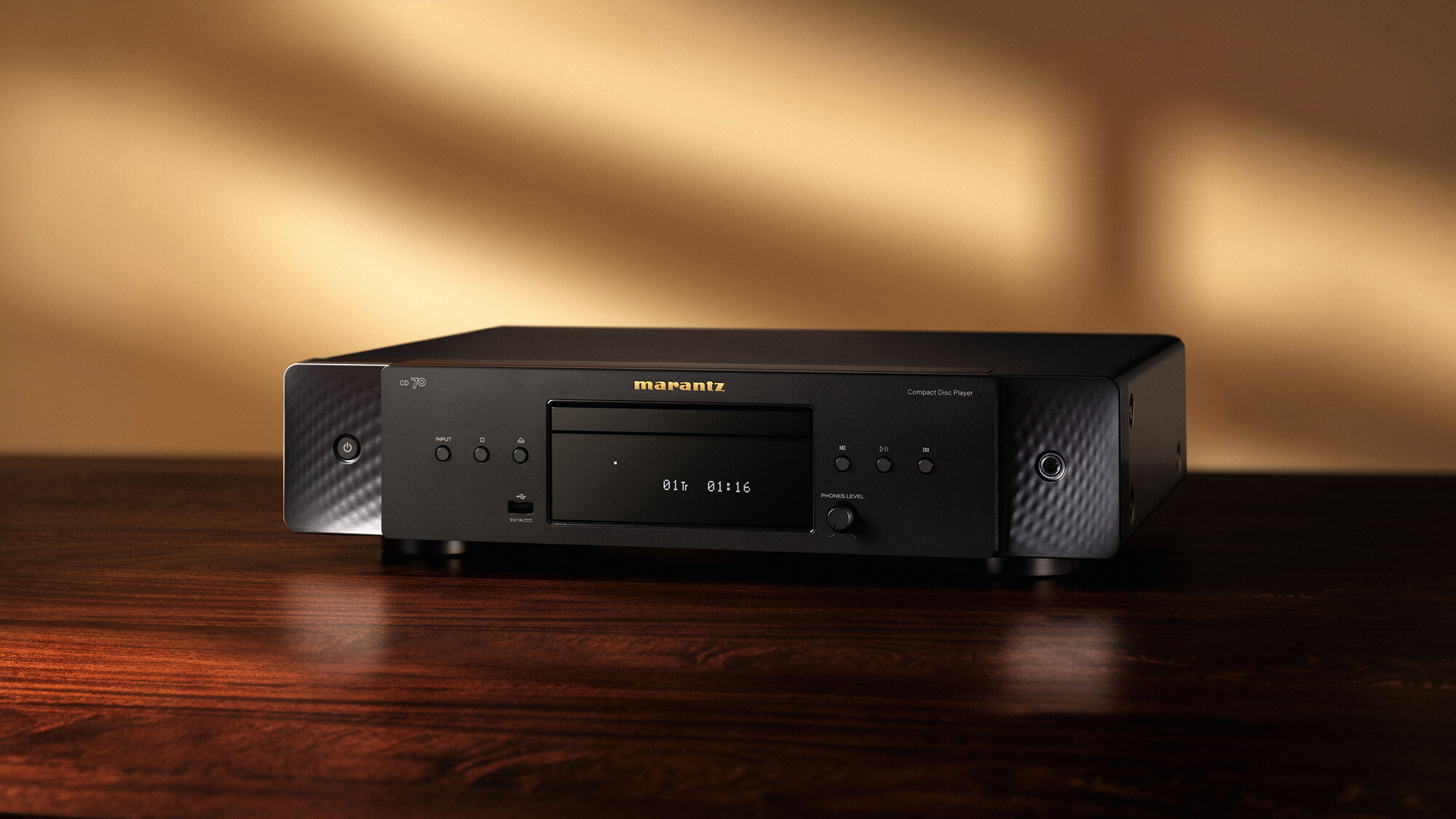 Low--Marantz - CD 70 - Black - Beauty 2 - 16x9