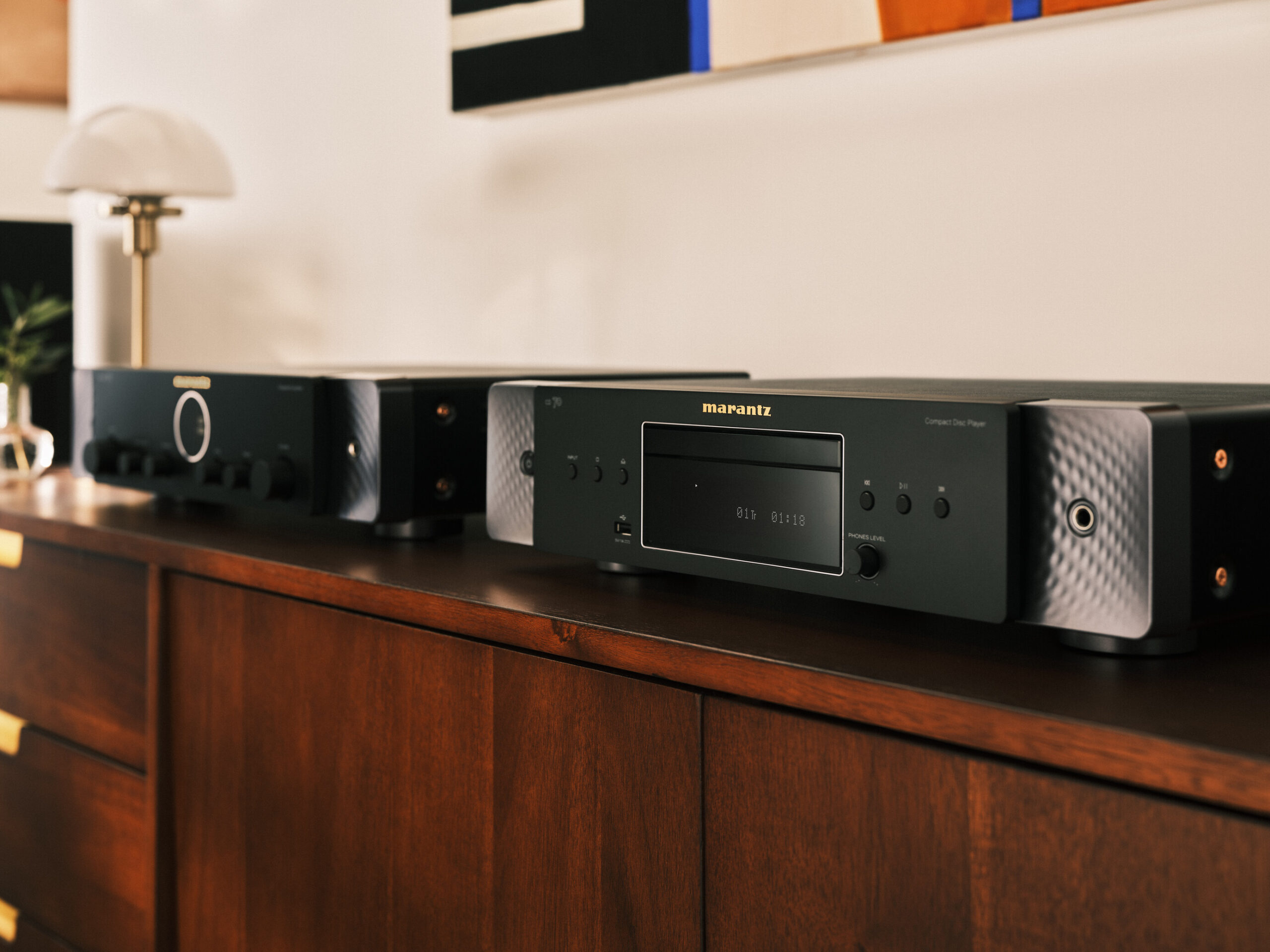 Low--Marantz - MODEL 70 CD 70 - Black - Lifestyle 03