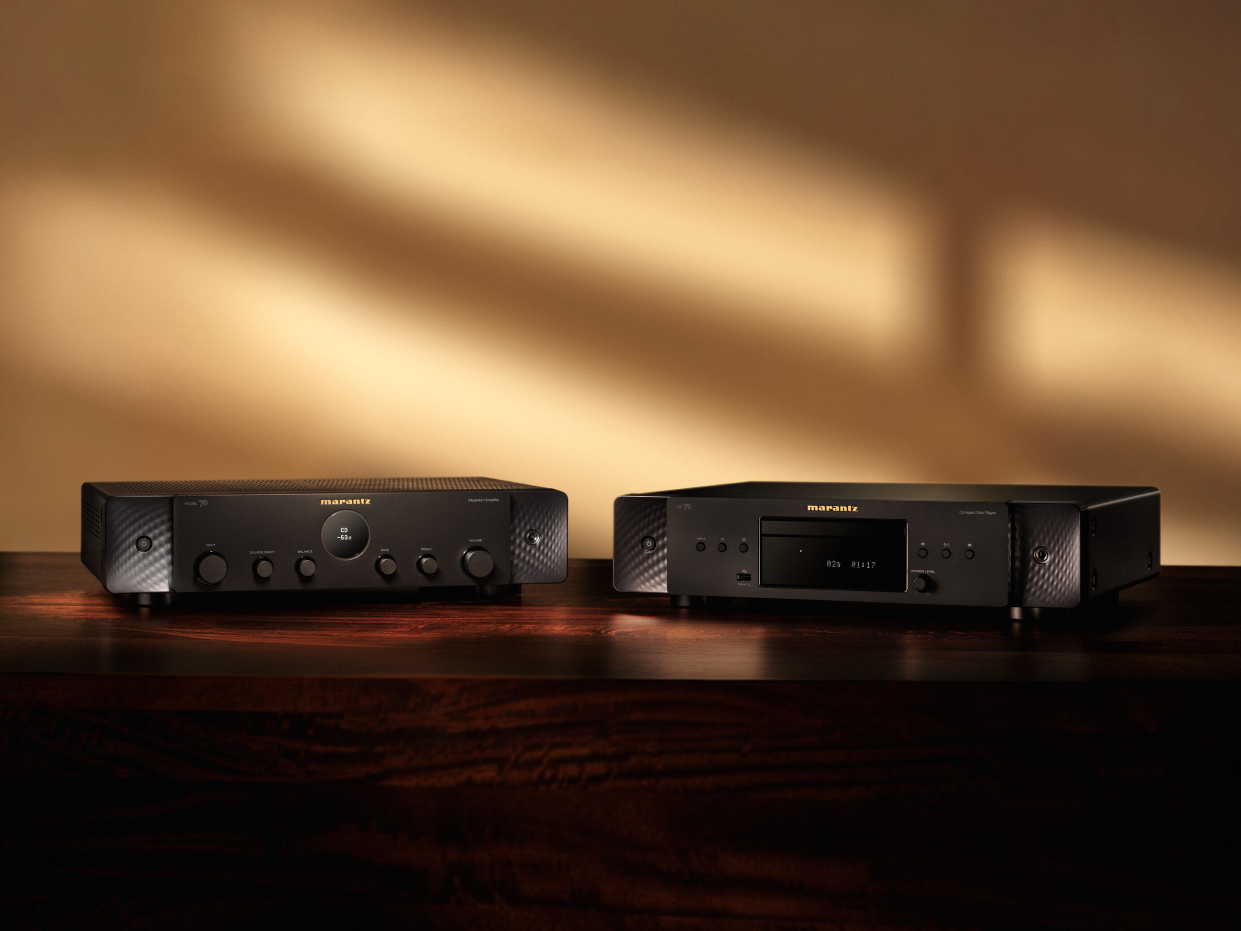 Low--Marantz - MODEL 70 and CD 70 - Black - Beauty 1